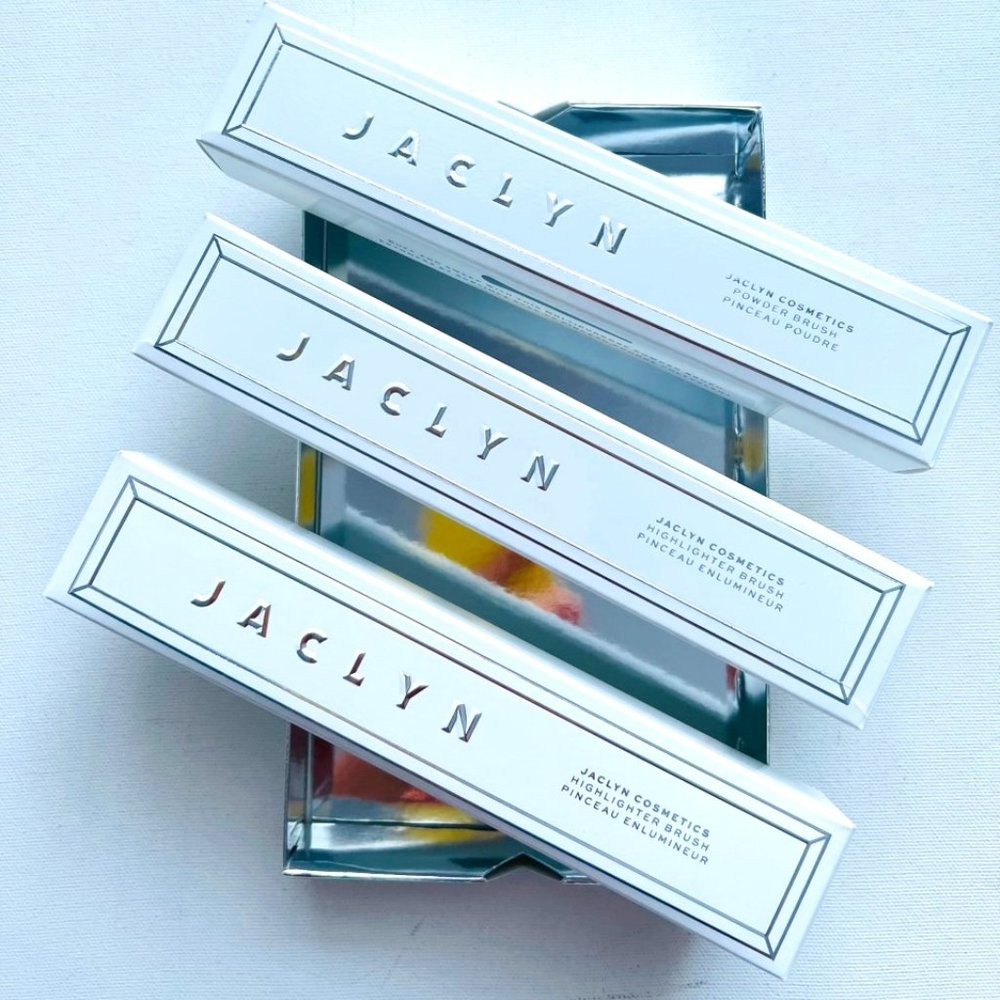 Jaclyn Hill Cosmetics Bring The Light Highlighter Brush Trio